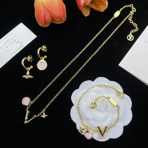 Luxury Necklaces Designer for woman Designer jewellery Necklace 18K Gold Plated fashion Brand Choker Flower Letter Necklace bracelet for wedding party gift suits