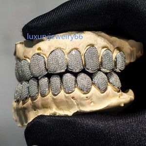 Kolyeler Sıcak Satış Özel Yapım Dişleri Sterling VVS Diamond Moissanite Mens Iced Out Grillz