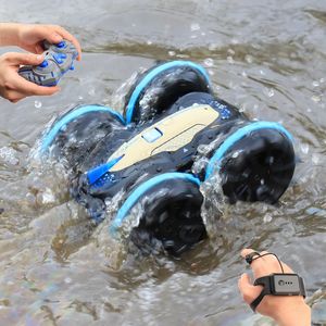 RC Car Children Toys Pilot Control Efekt światła 4WD Amphibious wspinaczkowy gest gestu indukcyjnego zbiornika elektrycznego Prezent 231230