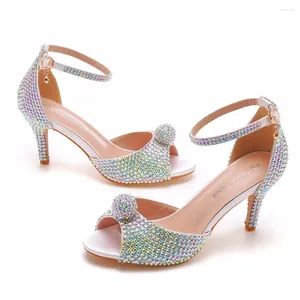 Sandalet 7cm kadınlar balık ağız yüksek topuk düz düğme kayışı büyük yuvarlak ayak parmağı ayakkabılar su elmas gelin düğün 2023
