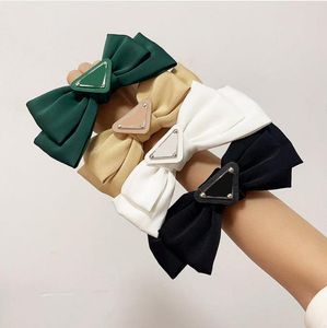 Newest Style Designer Inverted Triangle Rubber Bands Letter Bow Ring for Charm Women Girls Hairjewelry Fashion Hair Accessory High Quality