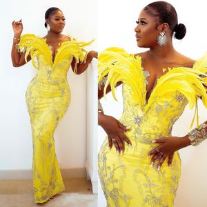 Plus Size Aso Ebi Prom Dresses for Special Occasions Yellow Luxurious Feather Sheer Neck Long Sleeves Evening Formal Dress Second Reception Gowns Party Gown AM308