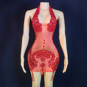 Vestido de baile curto com cristais de diamante vermelho brilhante, halter, costas baixas, mulheres, vestidos de festa de coquetel para aniversário, robe de soiree