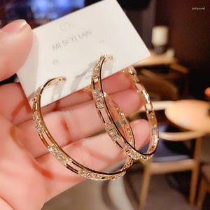 Серьги-кольца S925 2023 Серебряная игла Женское преувеличенное металлическое модное элегантное кольцо высокого качества