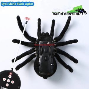 Electronic Animal pet Remote Control tarantula Eyes Shine smart black Spider Robot Halloween RC Tricky Prank Scary Toy Kid gift 231229