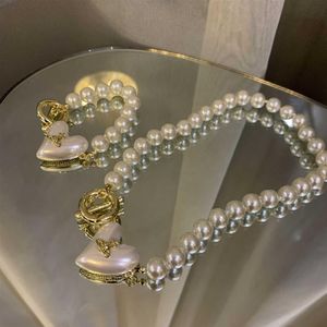 Barock designer Pearl Heart Pendant Necklace Love Planet Shape OT Buckle Armband Statement Choker Choker Fashion Track Jewelry2697