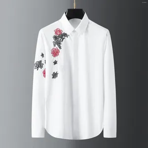 Mäns casual skjortor 2024 Ankomst Män långärmad bomull Slim Fit svart vit blomma broderi m till 3xl camisa sociala masulinas