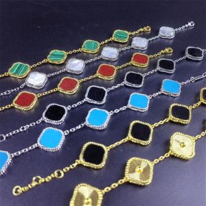 Clover Bransoletka Designer Women Charm Bracelets Luksusowe biżuterię Kobiety Klasyczne srebrne złote kolory rzemieślnicze cztery liści BRA246S