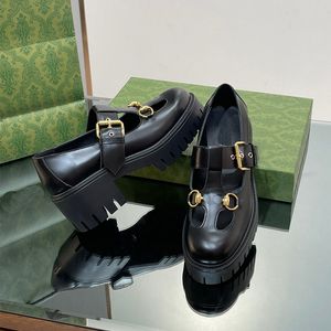 Mary Jane Loafers 장식 플랫폼 로퍼 Horsebit Leather Loafers 광택 Cowhide 클래식 로퍼 편안한 신발 여성 디자이너 신발 공장 신발