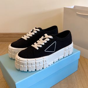 Designer Dress Shoes Monolith Platform Loafers Canvas Lace-up Triangle Women Casual Shoe Thick Bottom Outdoor Loafer Black White Blue Pink Brown