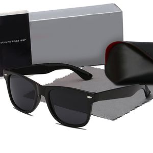 Óculos de sol polarizados pretos Designer Mulher Mens Sunglass espelhos não espelhos de plástico Metal perna multi-cor UV400 polarizado luz designer óculos clássicos