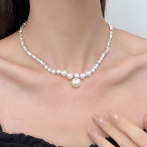 Подвесные ожерелья Ожерелье Пластиковые женщины INS Стиль 23020255 Jinhua Pearl Chain Pendants Мужчины продают