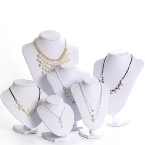 Wyświetlacz Model Bust show wystawa 6 opcji pu biała skórzana biżuteria Wyświetlacz Kobieta naszyjniki wisiorty manekinowe stojak na biżuterię organizator