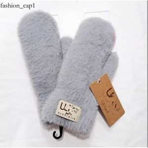 Uggskids Ugglis Slippers Glove Winte Cony Hairr Designer Fashion Women Men Luxury Outdoor Sport Winters Winters Ski Ugglis Boots Hloves 5