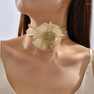 Pendant Necklaces Exaggerated Temperament American Necklace Simple Casual Big Lace Flower Petal Choker For Women Jewelry