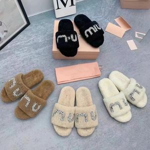 Designer Womens Fluffy Fuzzy Slipper Slider foam runners favourite acid Flat bottomed cotton slippers for indoor warmth and sandals
