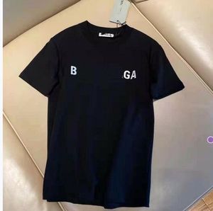 남성 T 셔츠 디자이너 남성 여성 셔츠 패션 Tshirt 편지 캐주얼 여름 짧은 슬리브 남자 티 여자 의류 아시아 크기 687