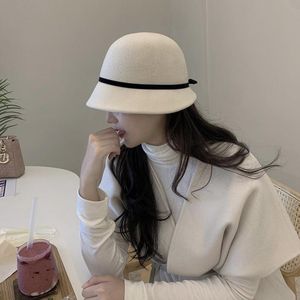 2022 Fashion Autumn Winter High Quality Pure White Wool Bucket Hat Women Liten BRIM Elegant Simple Dress Fisherman Hat Lady Cap