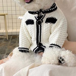 セーターニットセーター犬のペット衣類犬用犬服猫小さな黒い白いかわいい秋の冬のファッションボーイヨークシャー