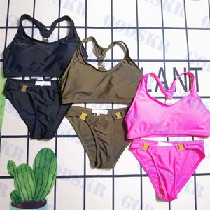 Bikini da donna firmati Set lettera Logo in metallo Costumi da bagno Costume da bagno estivo all'aperto Bikini marrone rosa