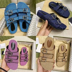 Designer Sandals Classics glider kvinnor Sandal Fashion Black Womens Slippers 2023 Calf Leather Platform Flip Sexig Summer Fashion Beach Slipper Ladies S 89Pt#
