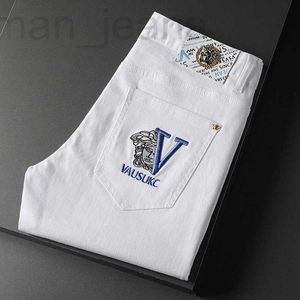 Мужские джинсы дизайнерские легкие роскошные модные брендовые летние джинсовые шорты белые мужские укороченные брюки с вышивкой корейской версии тонкие универсальные PDYY