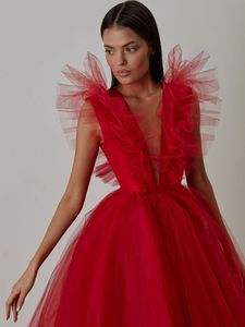 Urban Sexy Kleider 2023 Ankunft Rote Farbe Frauen Ärmelloses V-Ausschnitt Ballkleid Mittelkalb Kleid Niedliche Hochzeit Meerjungfrau Party Großhandel 230630