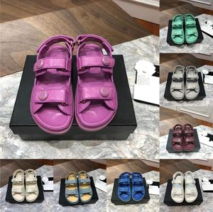 Projektant Tata Sandały Modne Sandały Kobiety Wysokiej jakości Flat Sandals Sandały plażowe Sandały na plaży Lets