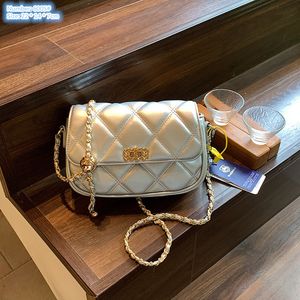 Factory wholesale ladies shoulder bags 3 colors solid color thick leather mobile phone coin purse small fresh diamond gold ball chain bag black western style handbag