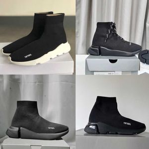 Män flugstickade strumpor hastigheter löpande skoplattform sneakers mens löpare trippel svarta vita sockskor casual sportskor med låda eu36-46 no17a