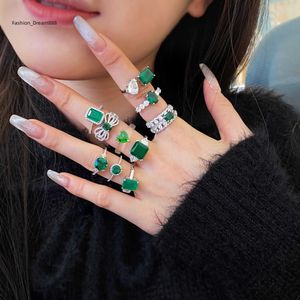 Anpassad 5A CZ Cubic Zirconia Emerald Stone Green Engagement Ring Diamond 925 Sterling Silver Jewelry Gold Wedding Rings for Women