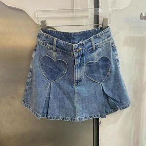 Tvådelt klänning överdimensionerad kärlek denim söt kort kjol kvinnor sommar hög midja som täcker grenshows smala en linje ung flicka y2k halva byxor 230630