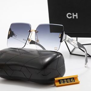 Modedesigner Solglasögon Klassiska glasögon Goggle Outdoor Beach Solglasögon För Man Kvinna 6 Färg Valfri Triangulär signatur