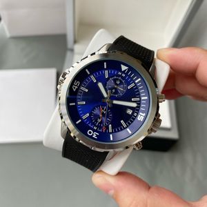 Top Hot Classic Three Eyes Watch Factory Mens Watch Luxury Designer 44MM Watches Automatic Movement Rubber Strap Wristwatch