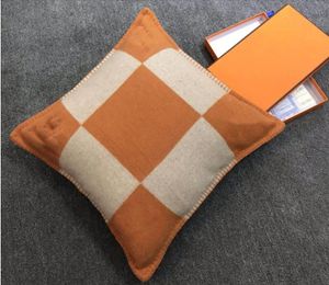 2023 Almofadas de designer de luxo decorativas almofadas vintage fronhas de lã capa de almofadas de lã para sofá casa 45x45 cm