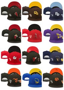 En Yeni Tümü Logo Tasarımcısı beyzbol Snapbacks Ayarlanabilir şapkalar Moda Düz Nakış basketbol futbolu Örgü Gömme esnek şapka tam açık havada kapalı Spor şapkası