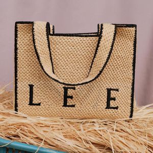 мужская неделя Соломенный багаж Шрифт Tote Bags Женская тканая вышивка большая сумка для покупок Дизайнерская квадратная пляжная сумка-клатч роскошный кошелек из рафии Сумки через плечо Сумки через плечо