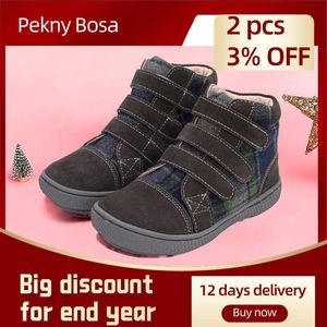 スニーカーPekny Bosa Children's Autumn Boots for Girls Real Leather Shoes for Boy Soft Bottom Shoes for Toddlers Kids Barefoot Shoes 25-30HKD230701