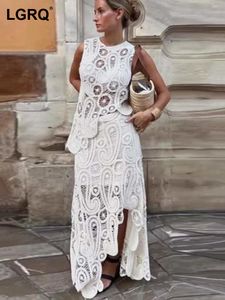 ツーピースドレスLGRQラグジュアリーファッションホローアウト刺繍パターンデザイン女性トップススカート高品質の双子セットエレガントトレンディ19f1330 230630