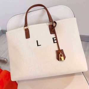 Hot Deal CE Letter Tote Bag com Fecho Feminino Designer Bag Simples Shoulder Bags Business Leather Crossbody Bags Feminino Luxos Hansbag Sacos de Compras 220331