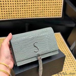 Quastentasche Designertasche Krokodilprägung Quastenkettenverzierung Schultertasche aus echtem Rindsleder Umhängetasche Clutch-Tasche Modische Straßentasche Brieftasche 230424