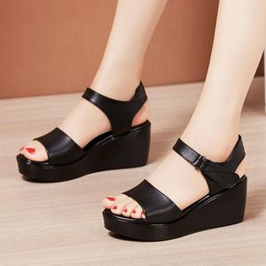 2024 Summer Women's Sandals 6cm Wedges Middle Heel Platform Comfortable Black Red 95