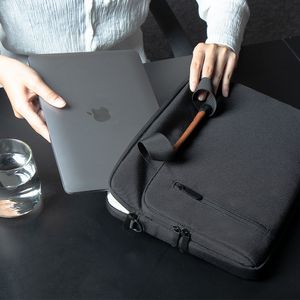 Laptop Bags Bag Axel Sleeve Notebook BRIOFCASE 14 156 Inch Laptops dragkedja för bärbara datorföretag Män påsar 230701