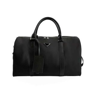 P Designer Duffel Bag for Women Men Gym Bags Black Nylon Travel Sport Handväska stor kapacitet Duffle Handväskor Fashion Purse