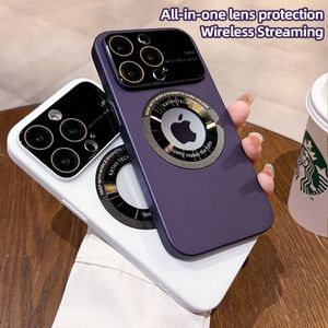 Stort kamera glasobjektivskydd logotyphål fodral för magnetiska magsafe trådlös laddning telefon smal matt pc -täckning med för iPhone 14 13 12 11 pro max