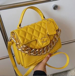 Designer Brands New Small Square Bag Women's Bag Net Fahion Korean Version Chain Bag Letter Messenger Shoulder Wallet Round Bag Yellow