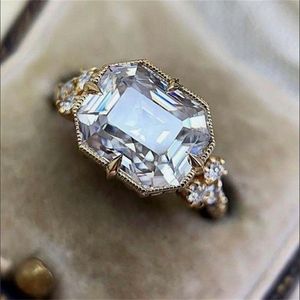 With Side Stones 18K Square White Diamond Jewelry Ring for Women 18K Gold Anillos De Bizuteria Dainty Cirle Anillos Mujer Jewellery Gemstone Ring 230701