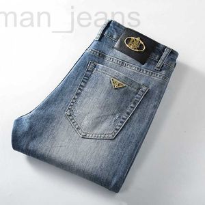 Jeans da uomo firmati 2022 Marchio di moda Pantaloni elasticizzati casual stampati slim fit piccoli piedi 41NN