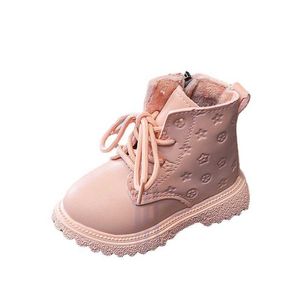 Sneakers Moda Stampa Stivali per bambini Inverno Peluche Stivaletti Calde scarpe in pelle con fondo morbido per le neonate Scarpe per bambini antiscivoloHKD230701