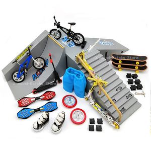 Yenilik Oyunları Teknoloji Parmak Scooter İki Tekerlek Mini Skateboards Rampa Parçaları Setleri BMX Tip Bisikletler Kurulu Skate Güverte Oyuncakları Adsds 230703